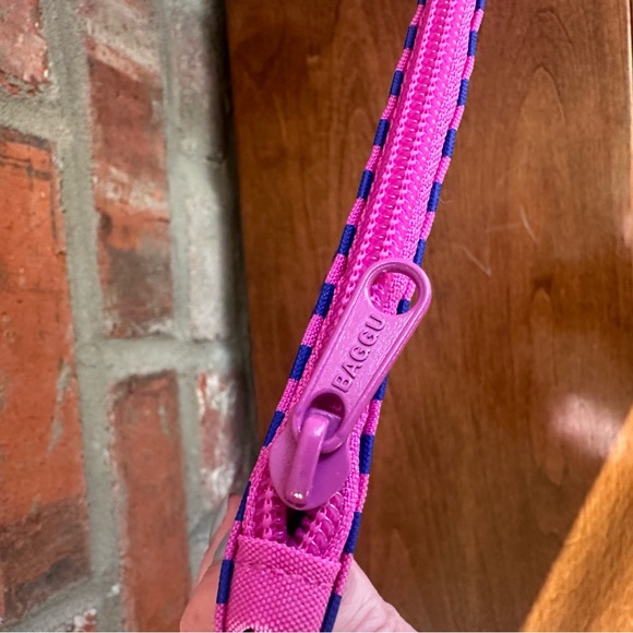 Baggu Striped Pink and Blue Small Go pouch - Picture 2 of 2